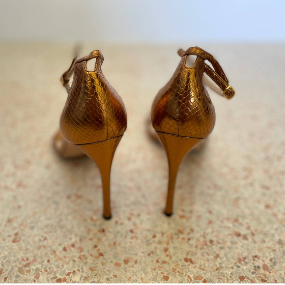 Stuart Weitzman Nudistsong Heels - Picture 4 of 5